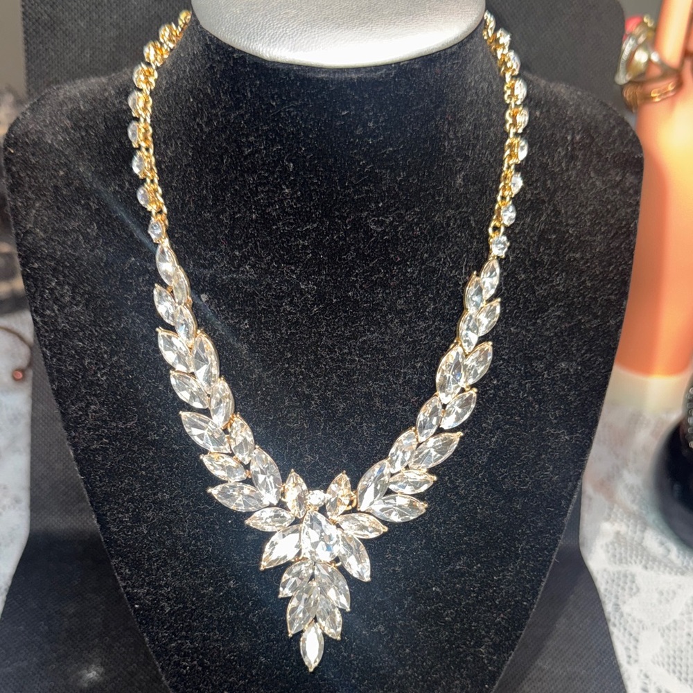 Elegant Gold and Silver Necklace